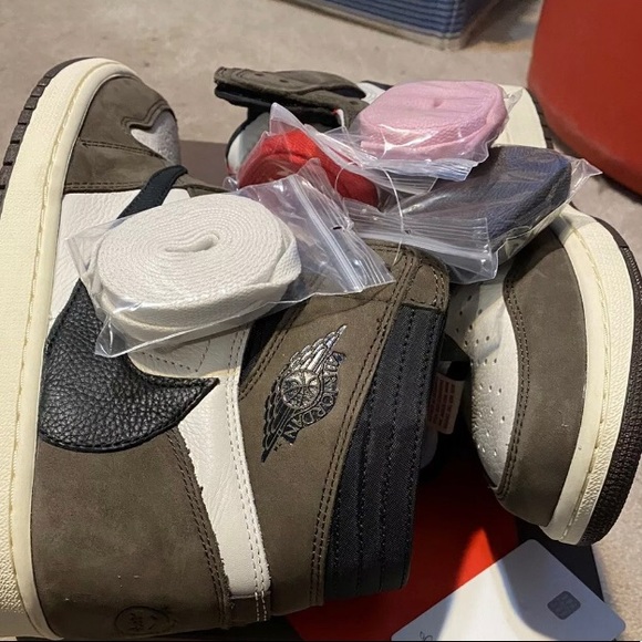 TravisScottXRetro1s - Picture 5 of 5